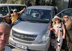 La Familia García & La Familia López - Hyundai Grand Starex